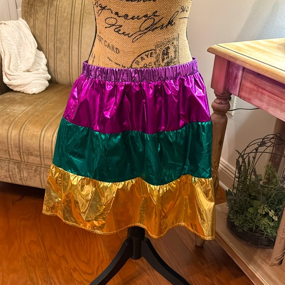 QUEEN OF SPARKLES Dresses & Skirts - NWT Queen Of Sparkles Metallic Color Block Skirt XL